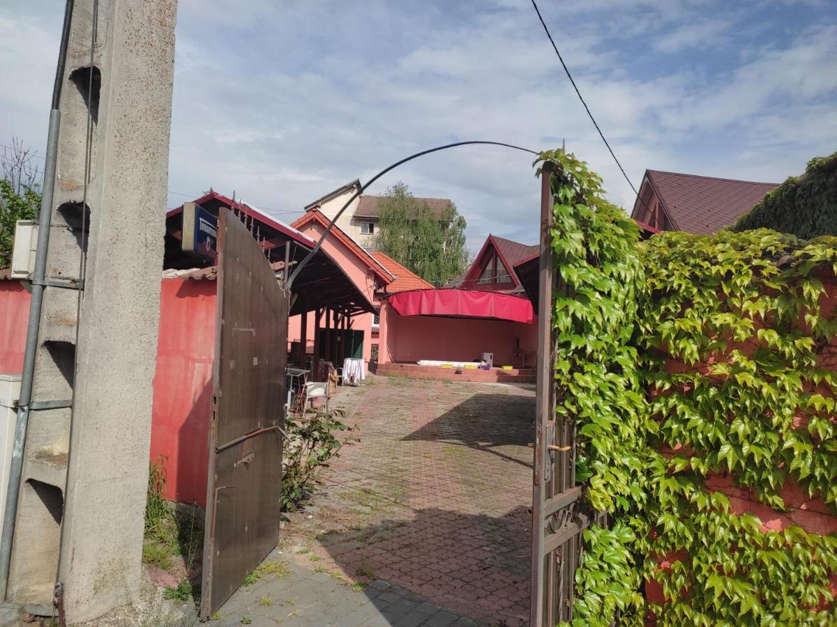 Calypso Rooms Făgăraş Exterior foto